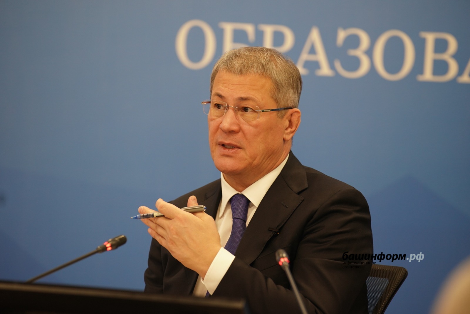 Олег Яровиков