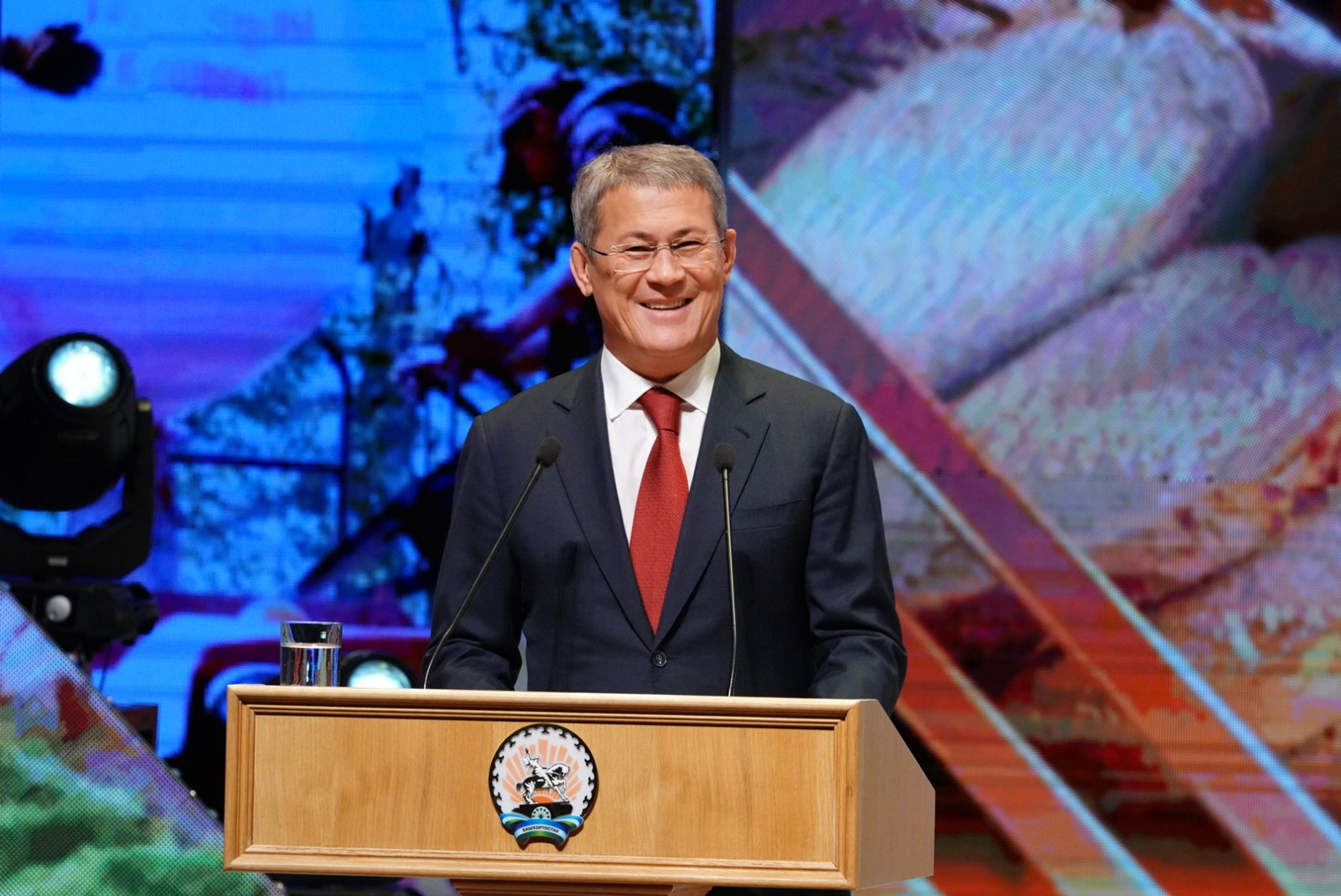 Олег Яровиков