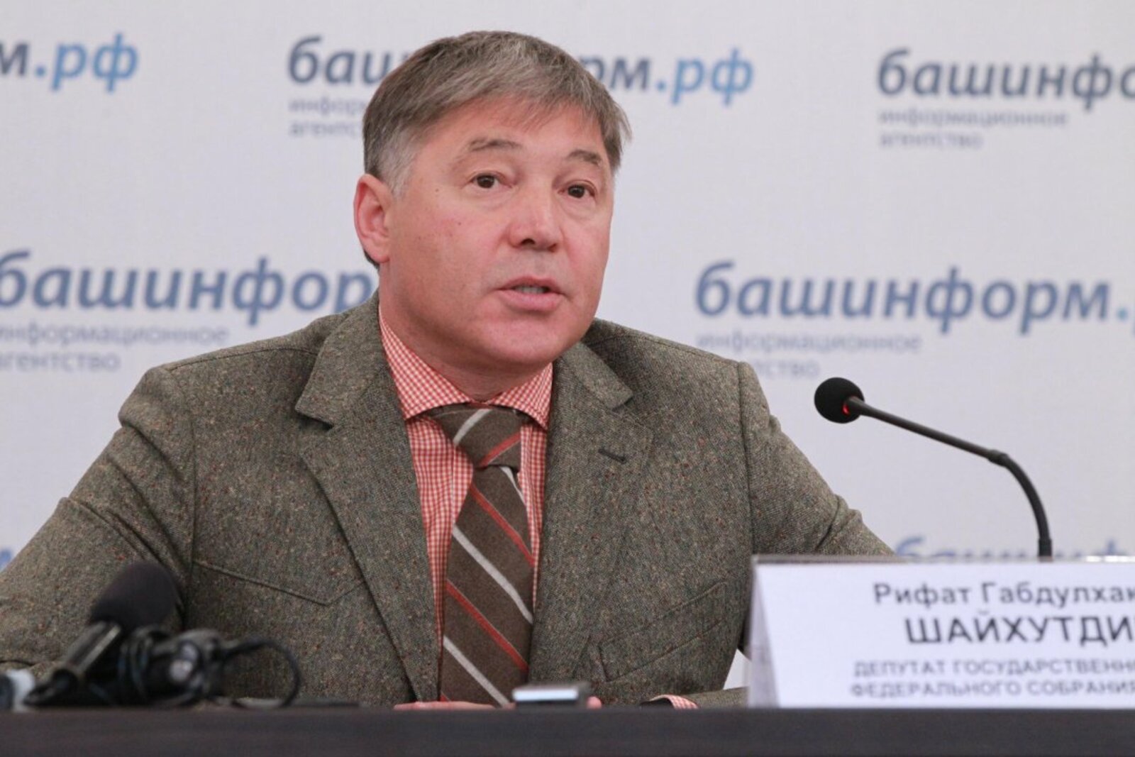 Олег Яровиков