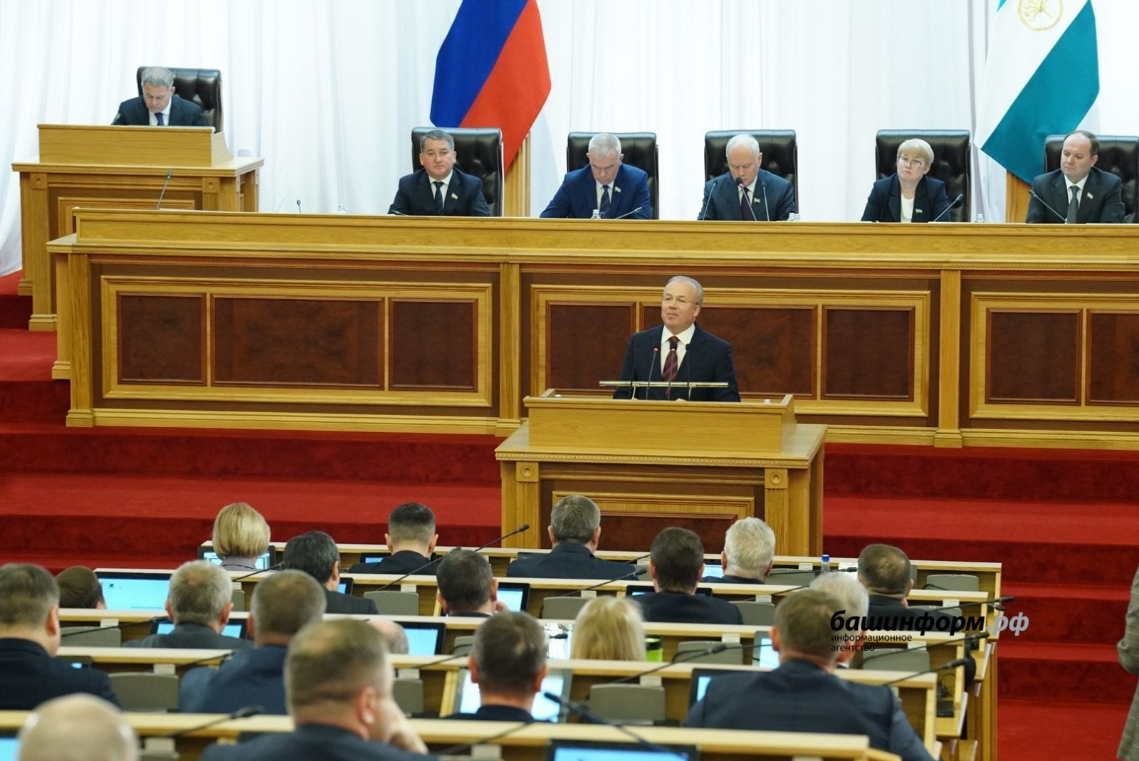 Олег Яровиков