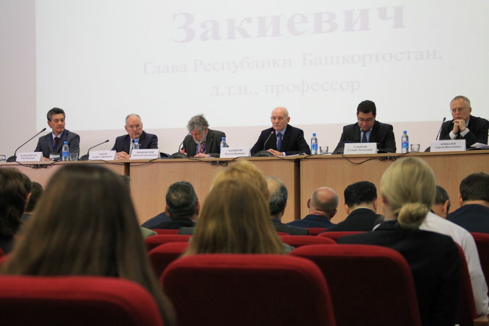 Олег Яровиков