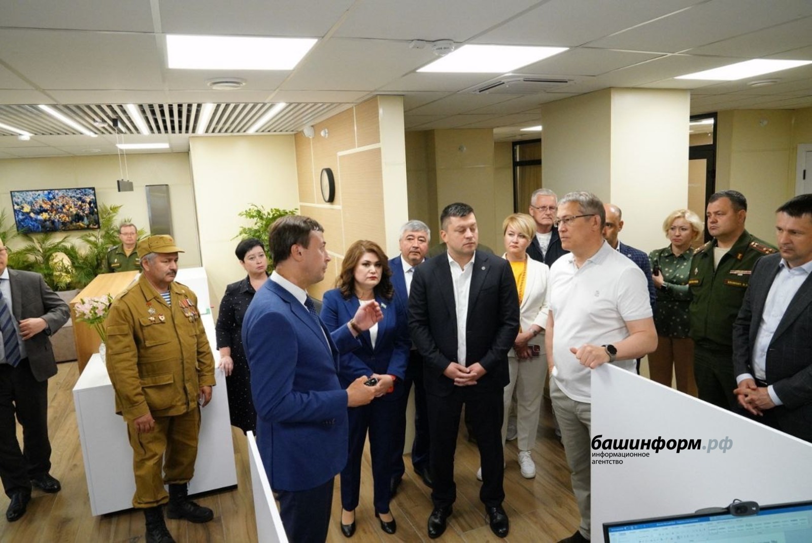 Олег Яровиков