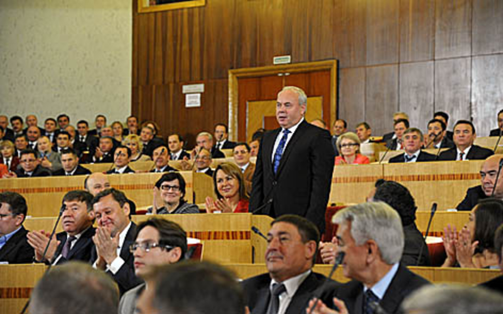 Депутаты практически единогласно поддержали кандидатуру Константина Толкачёва на пост председателя Госсобрания — Курултая.