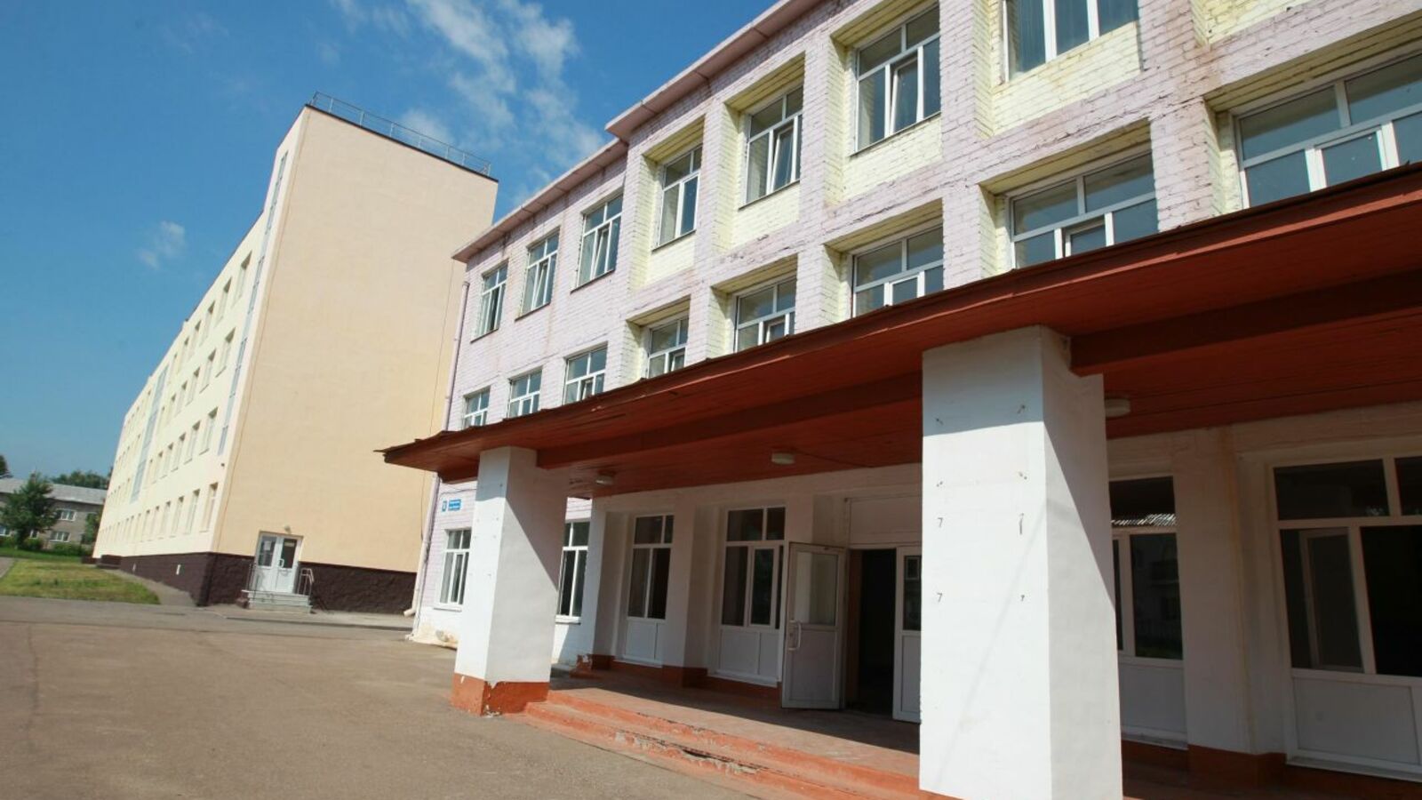 Олег Яровиков