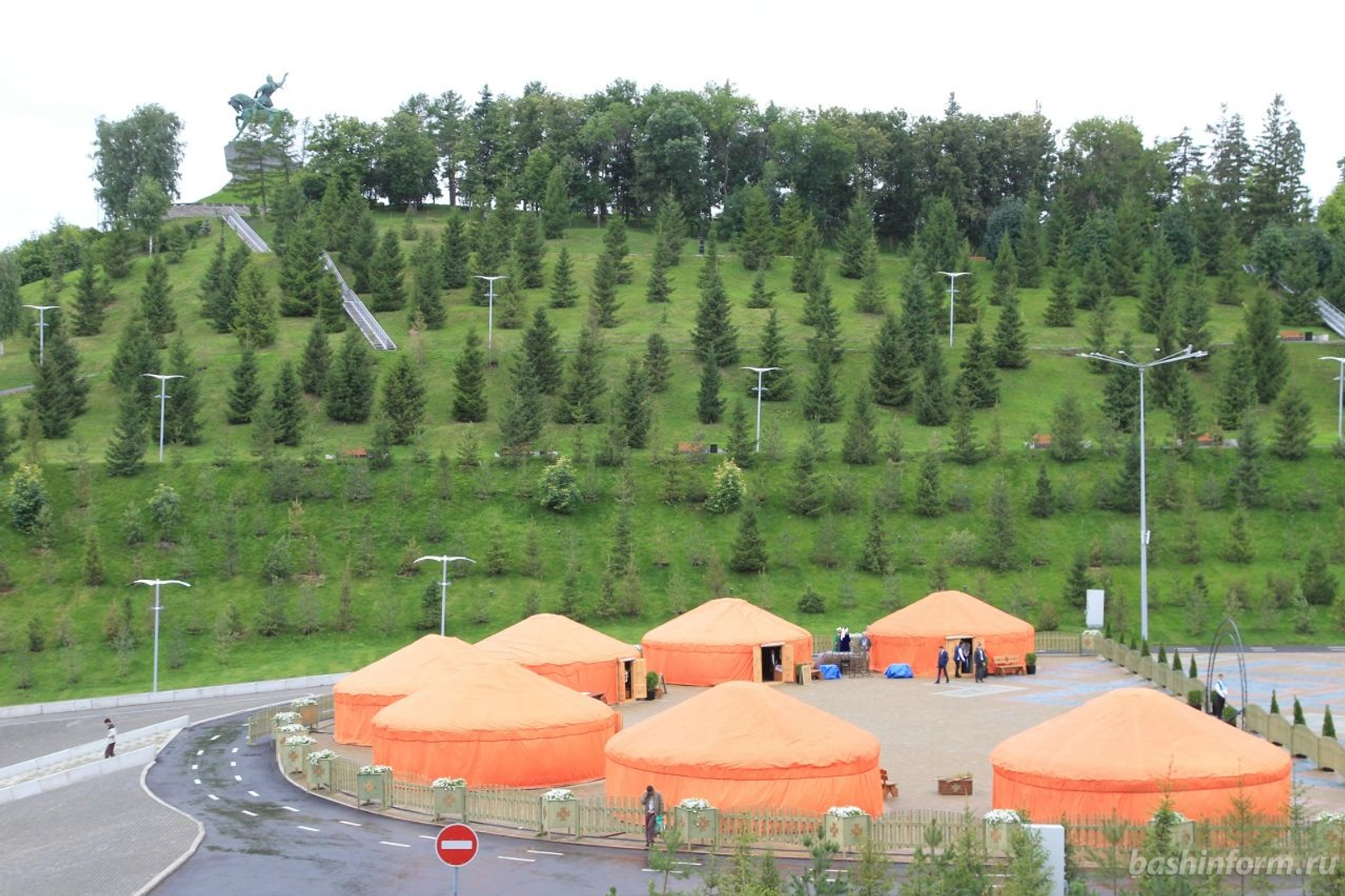 Олег Яровиков