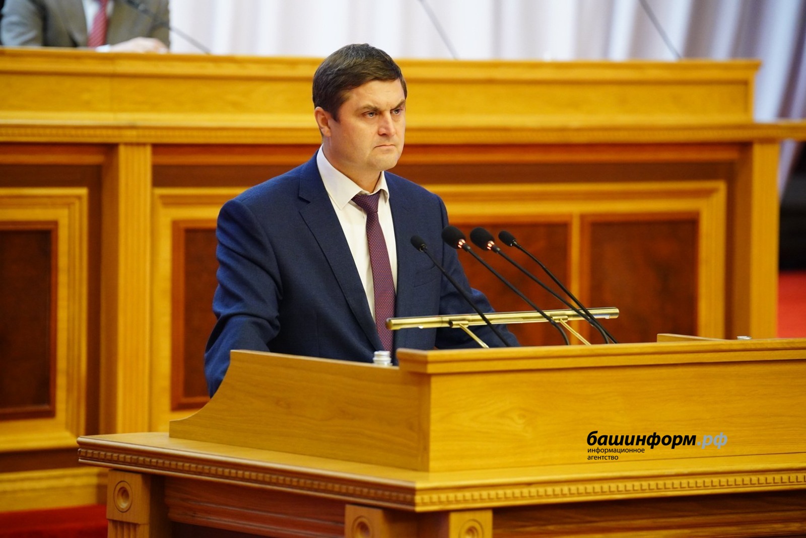 Олег Яровиков