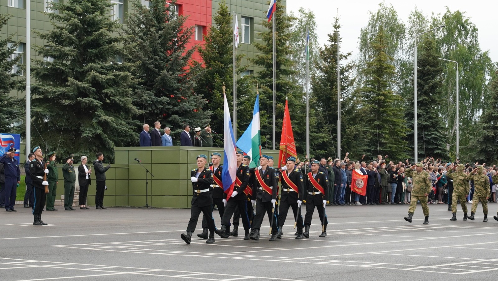 Олег Яровиков