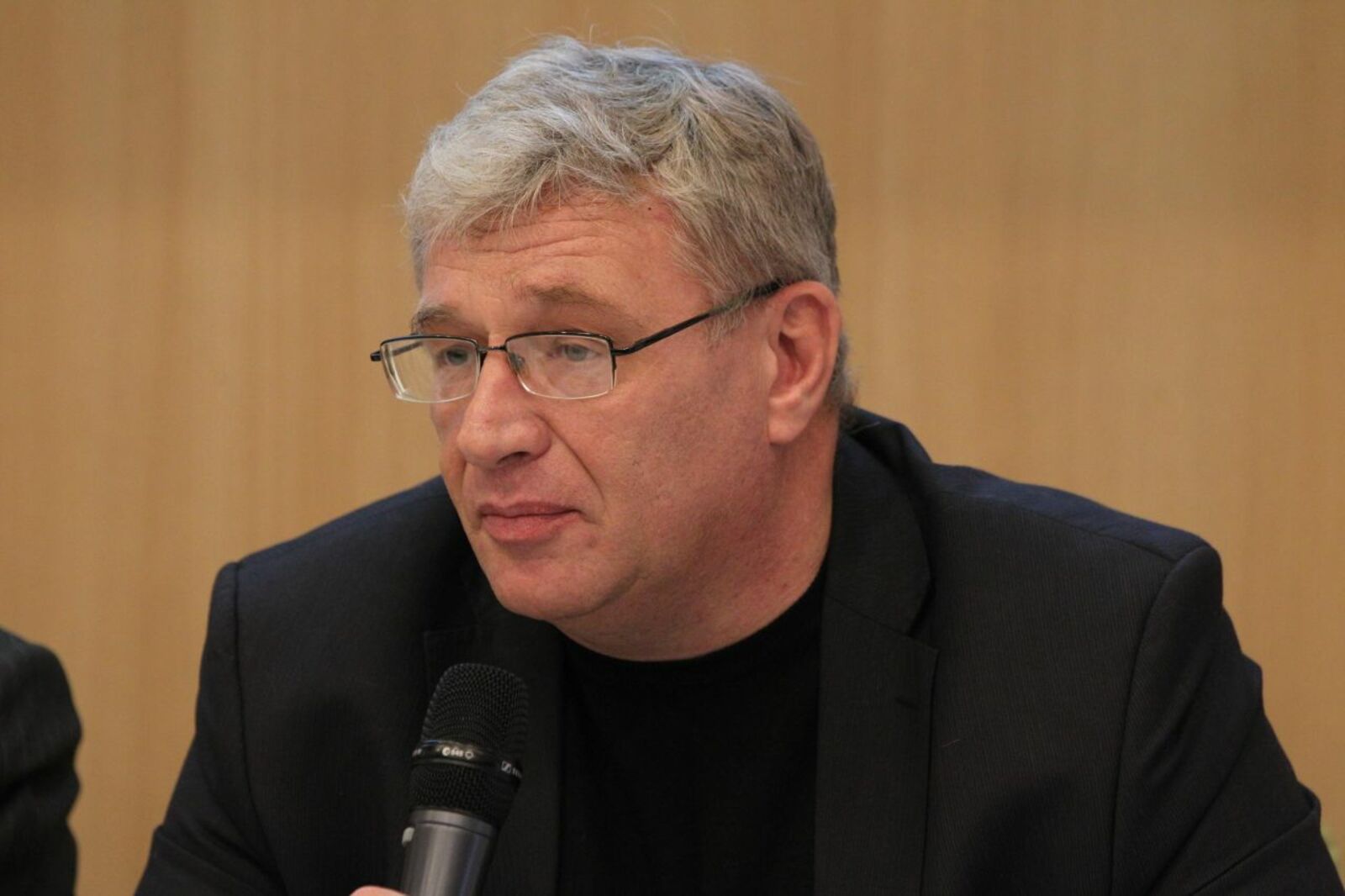 Олег Яровиков