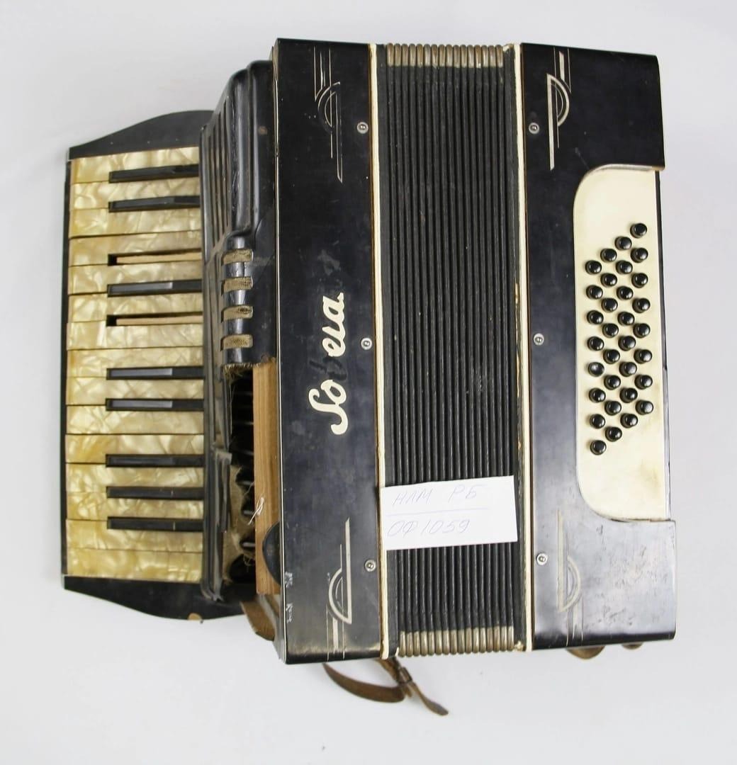 Аккордеон Яныбая Хамматова