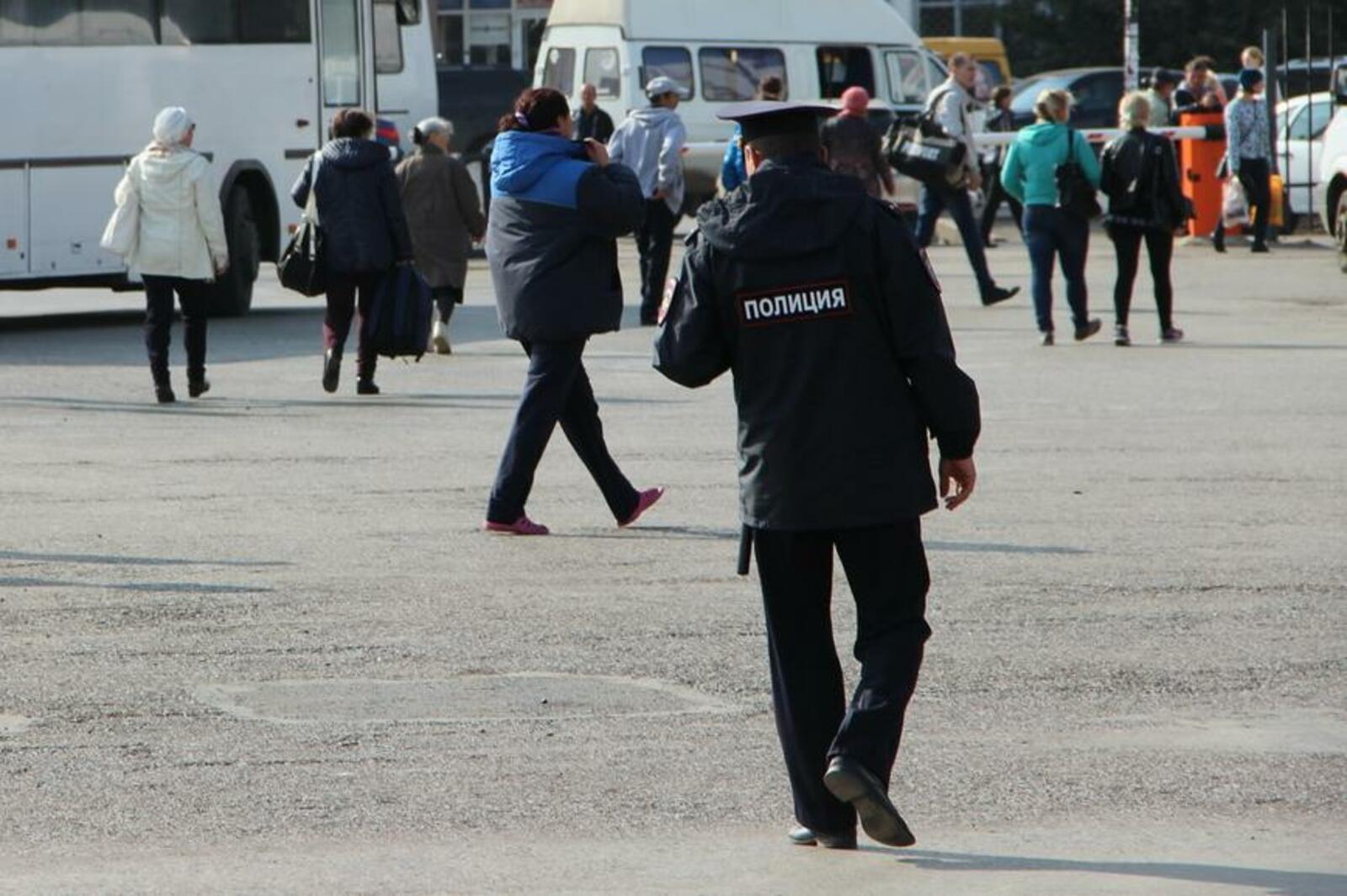 автор