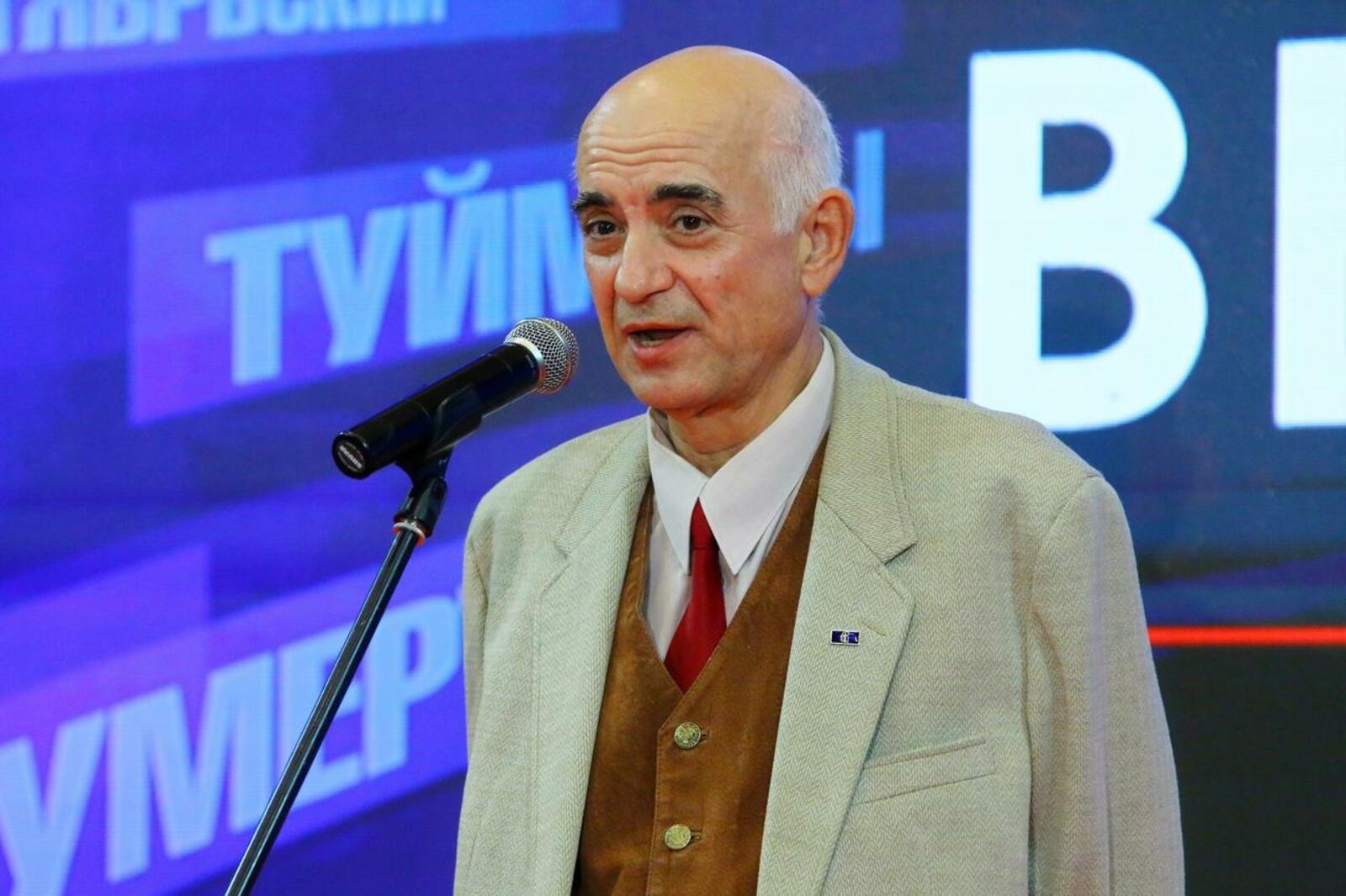 Валерий Шахов