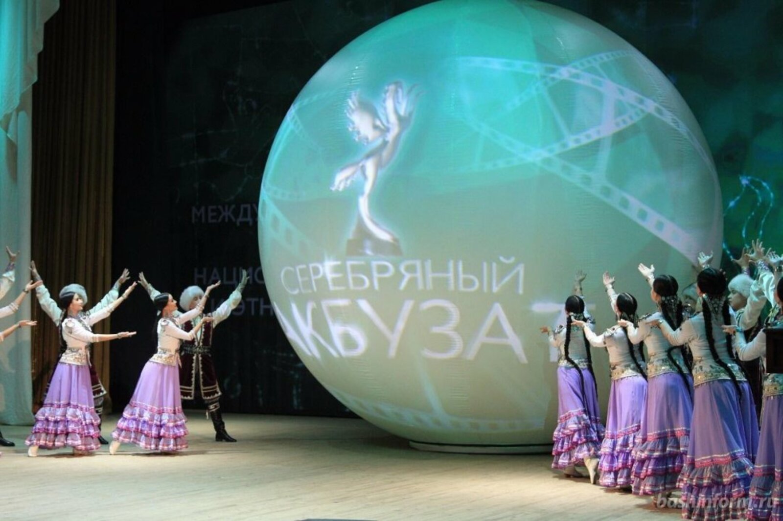 Олег Яровиков
