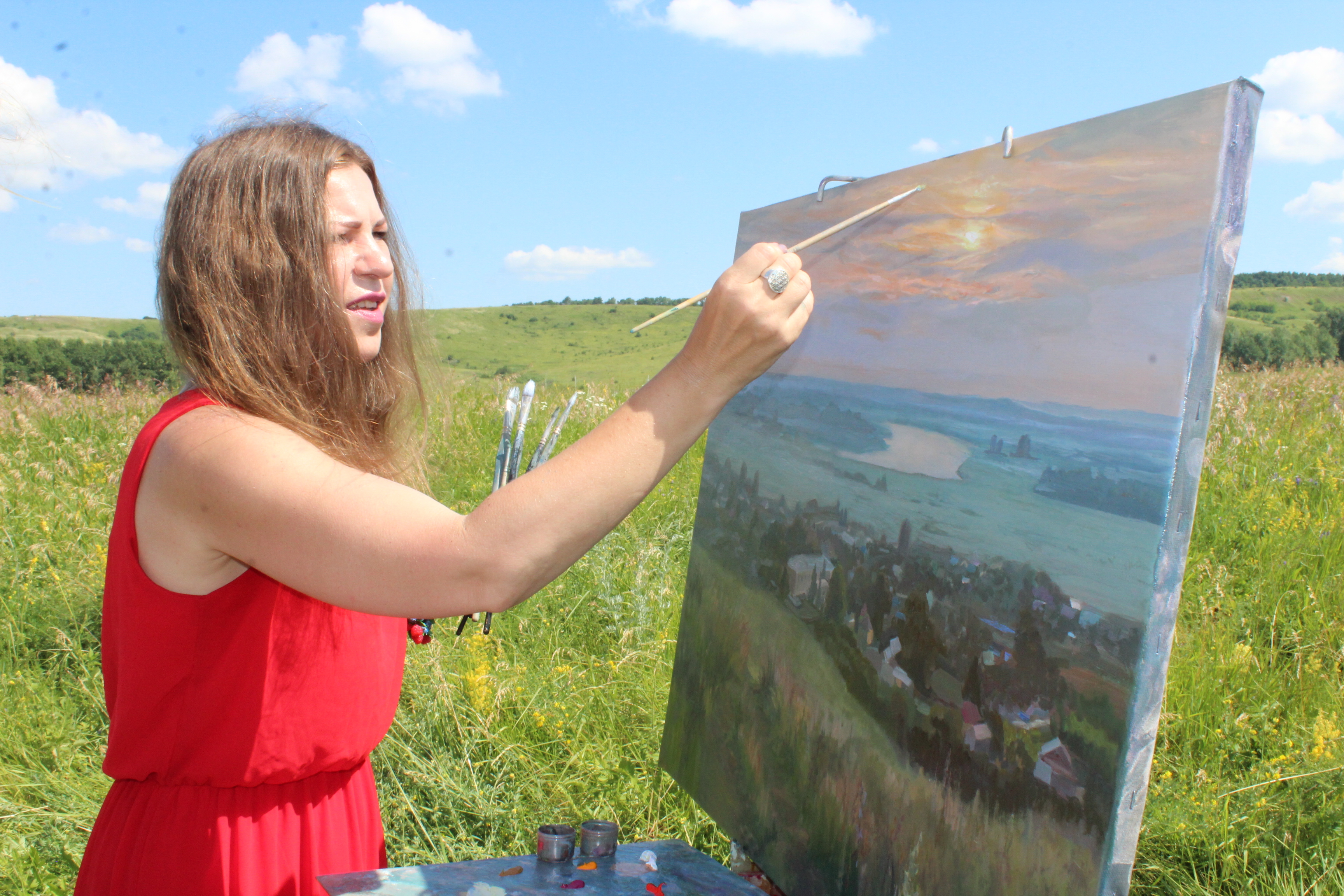 Российская художница Людмила Коледина в рамках проекта «Атайсал» подарит картины родному селу в Башкирии
