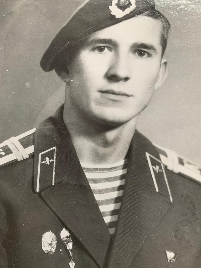 из личного архива Сергея Тулина  Сергей Тулин в Рязанском высшем воздушно-десантном командном дважды Краснознаменном военном училище