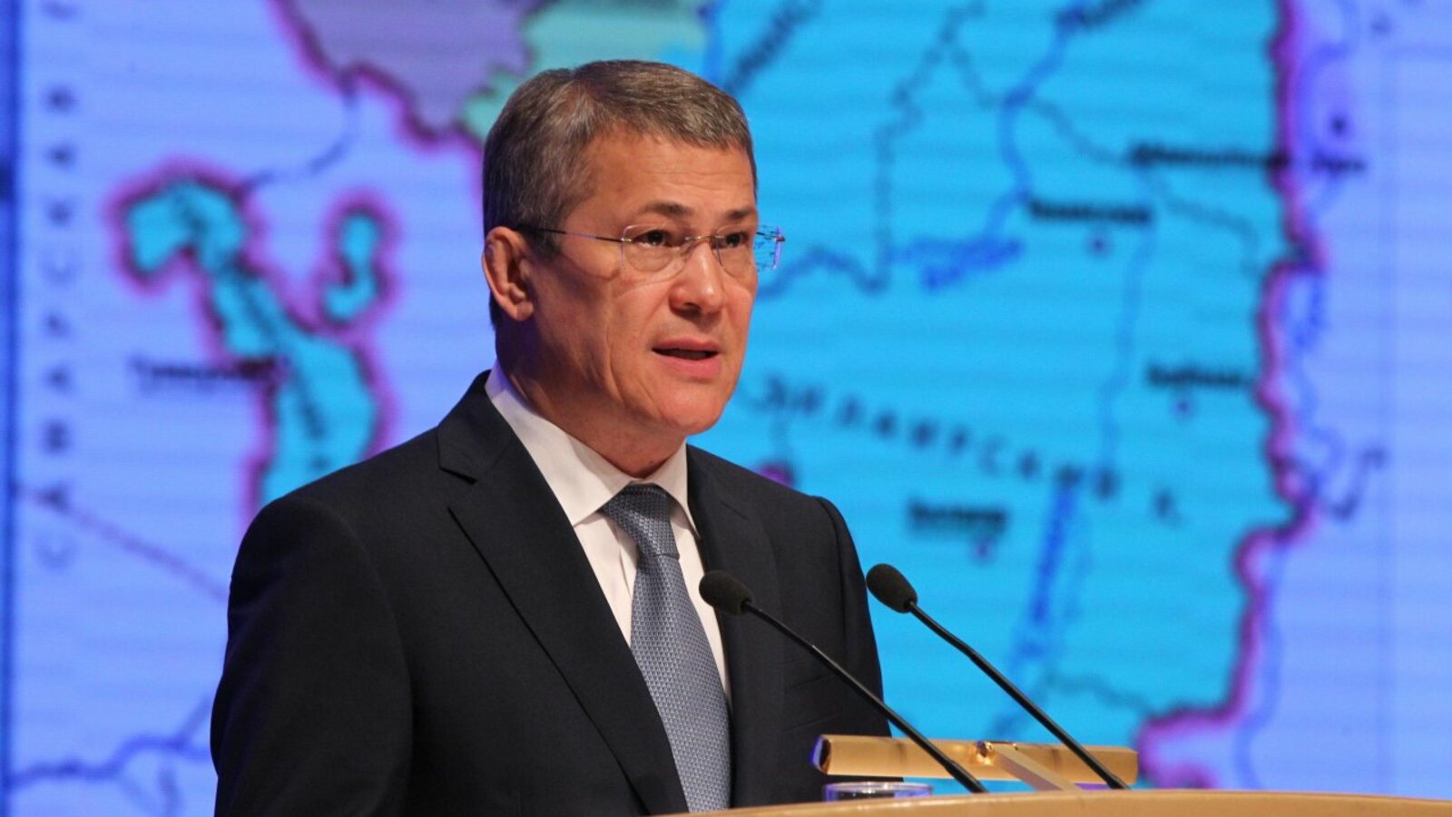 Олег Яровиков