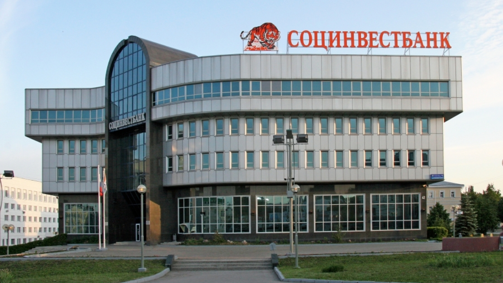 Олег Яровиков