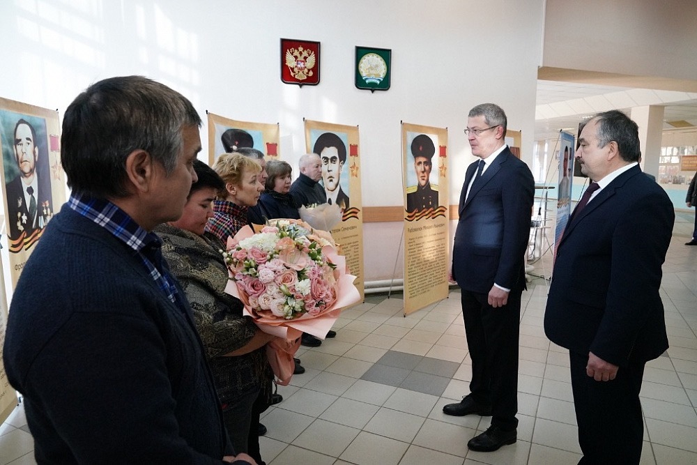 Глава Башкортостана встретился с родителями погибших военнослужащих  участников СВО