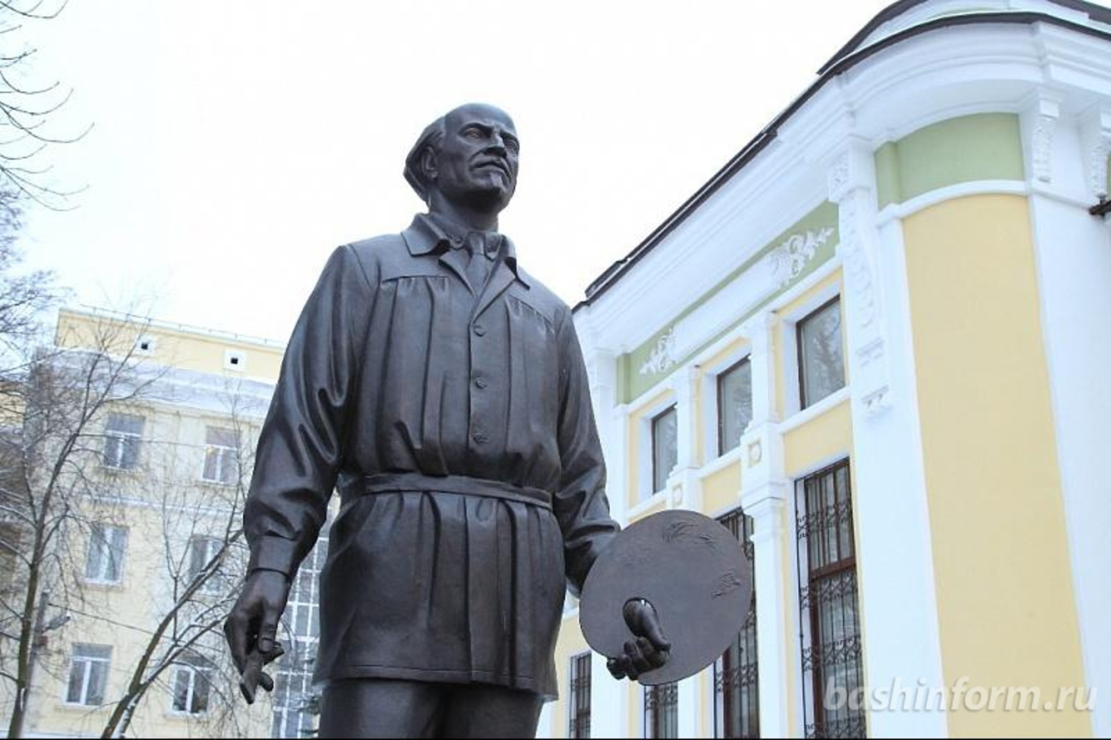 Олег Яровиков