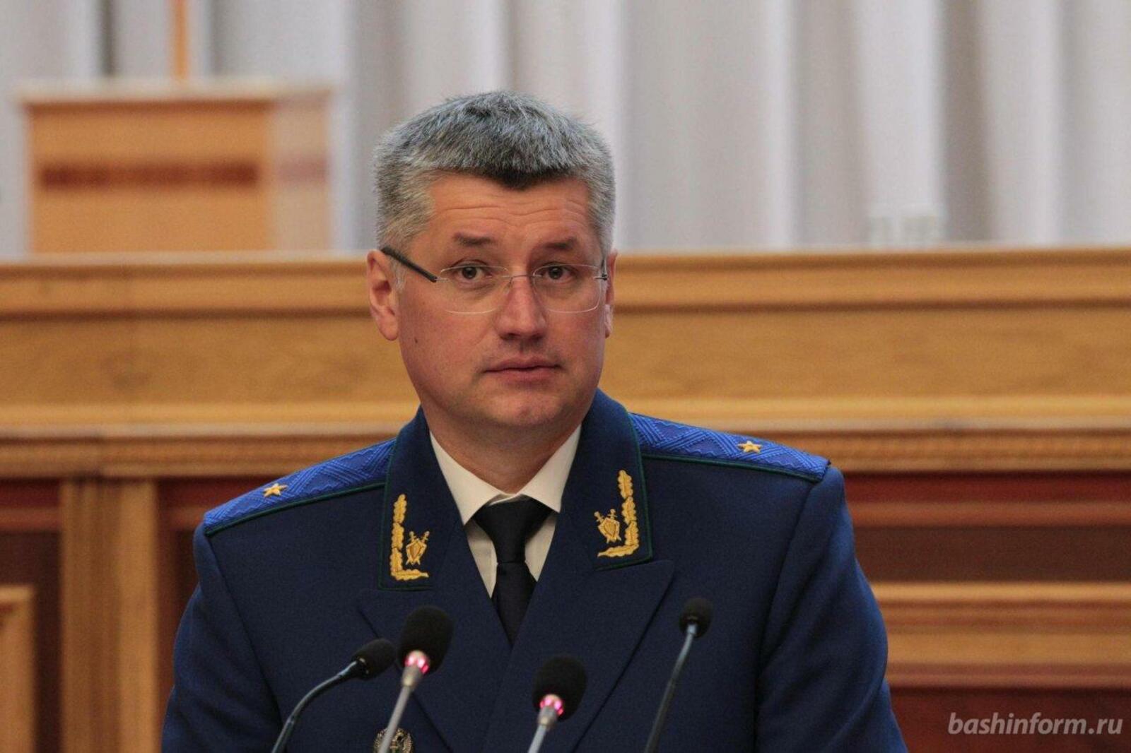 Олег Яровиков