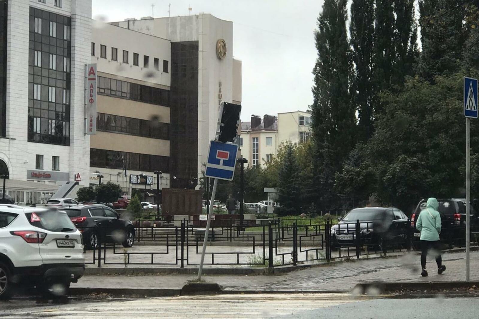 автор