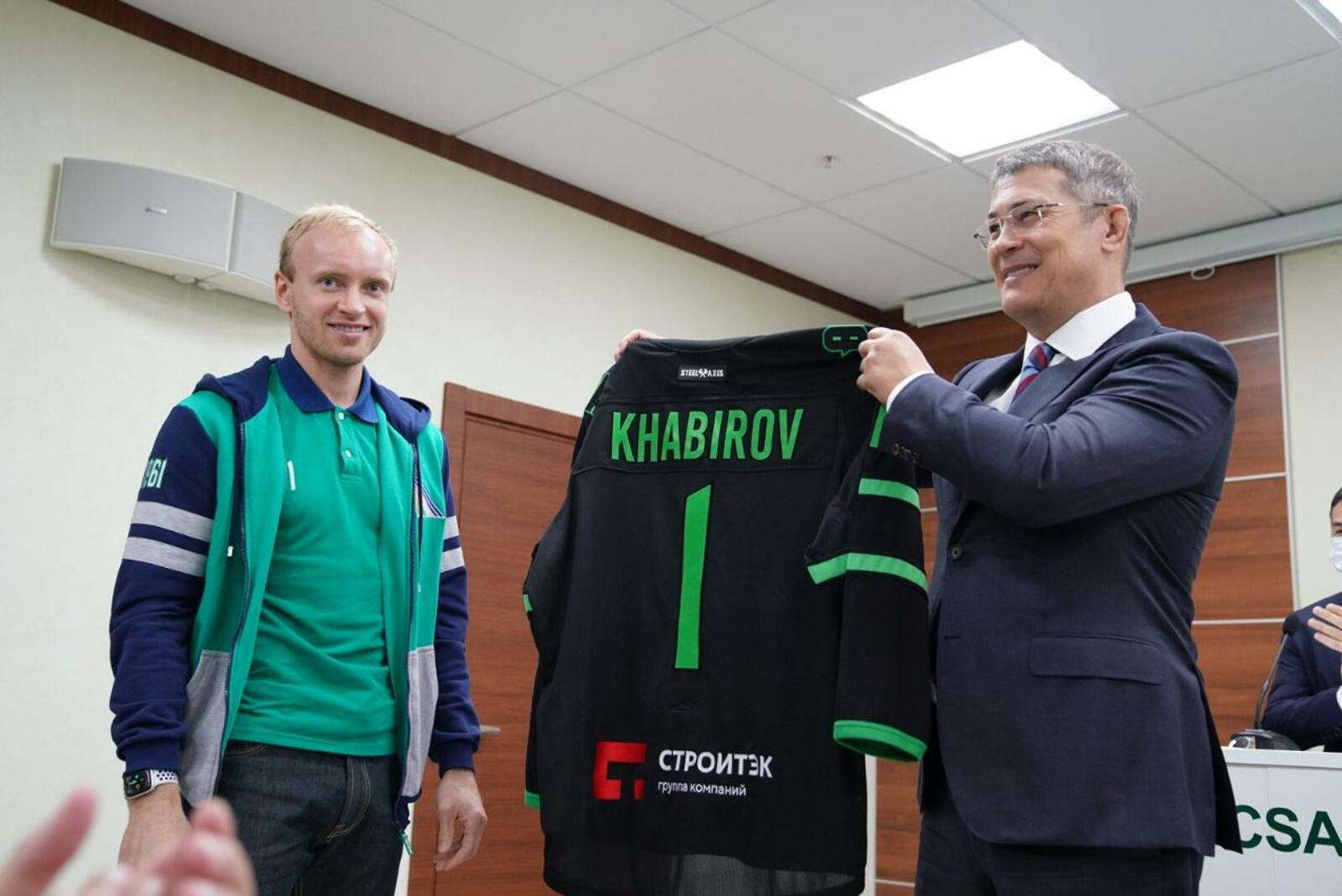 Олег Яровиков