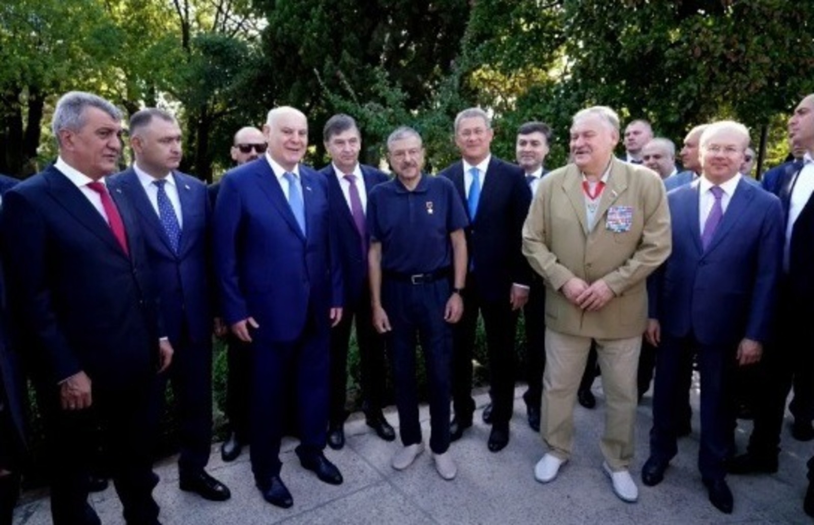 Башҡортостан хөкүмәтенең оператив кәңәшмәһе трансляцияһынан скриншот