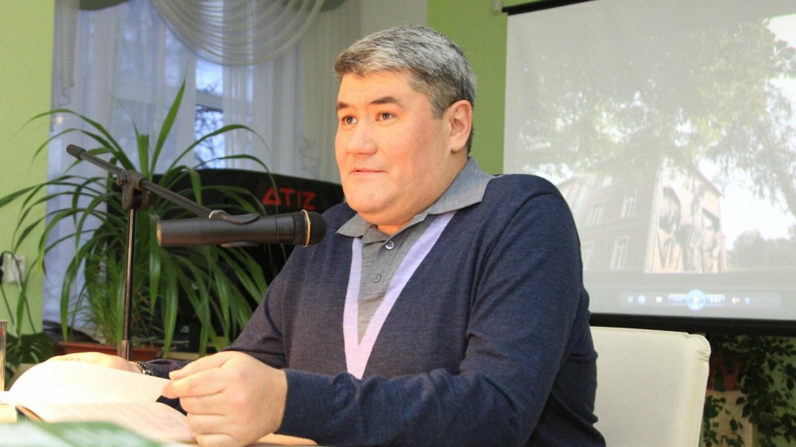 Олег Яровиков