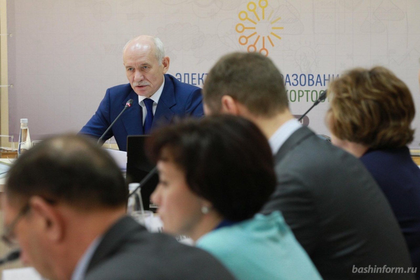 Олег Яровиков