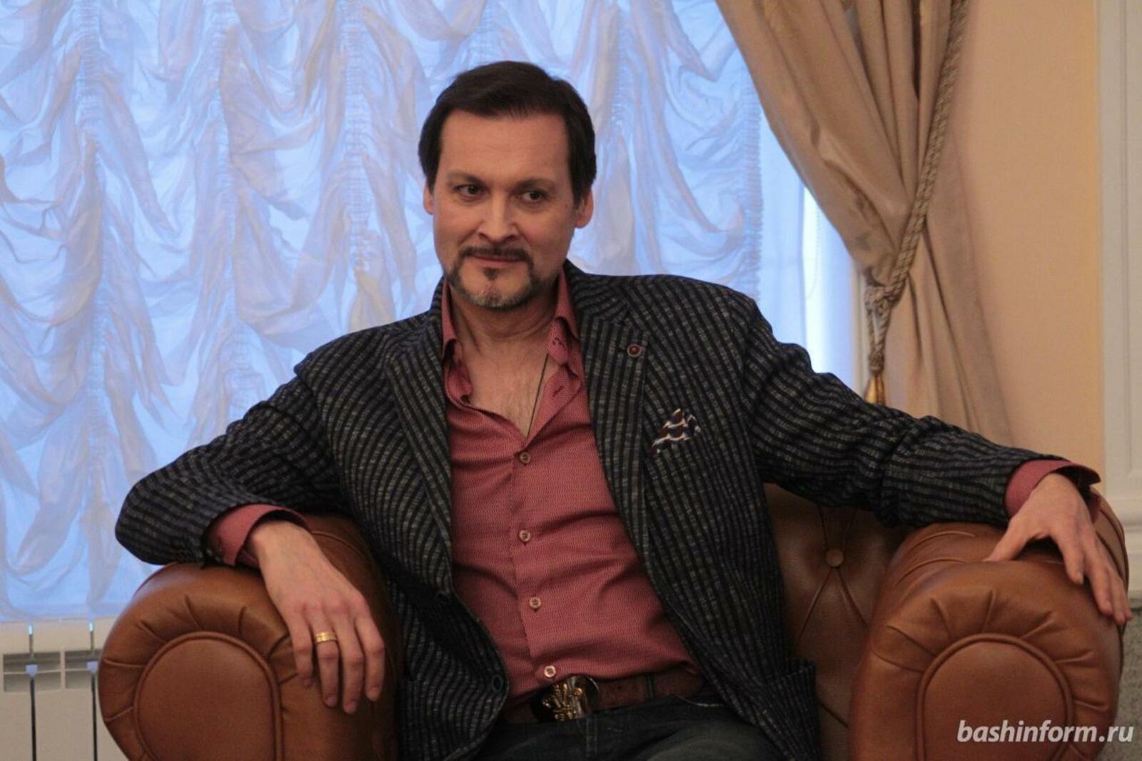 Олег Яровиков