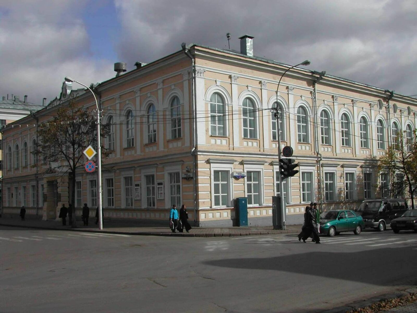 Олег Яровиков
