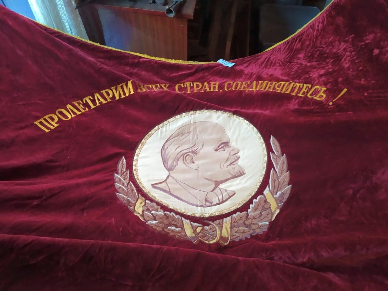автор