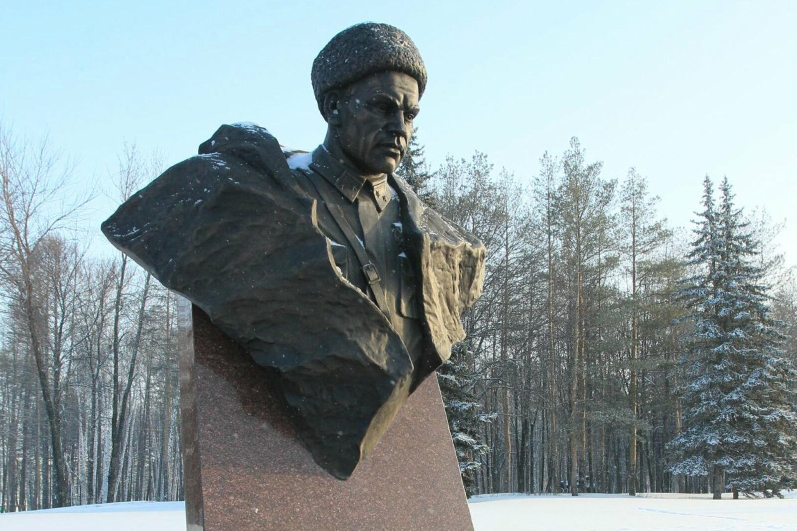 Олег Яровиков