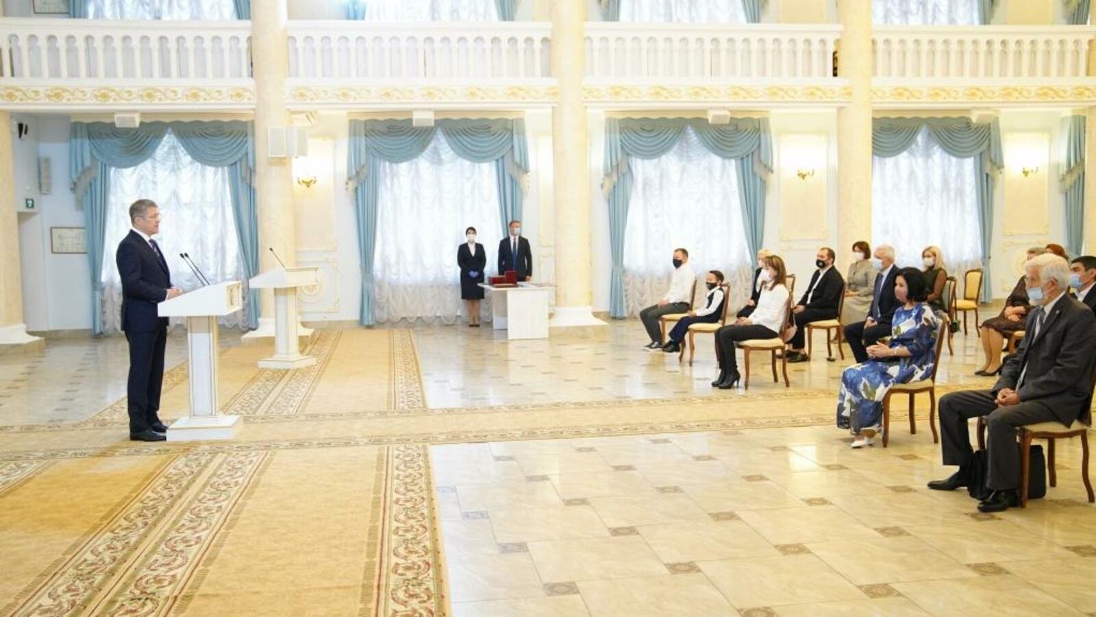 Олег Яровиков