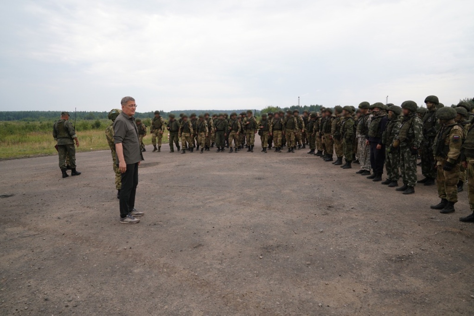 Олег Яровиков