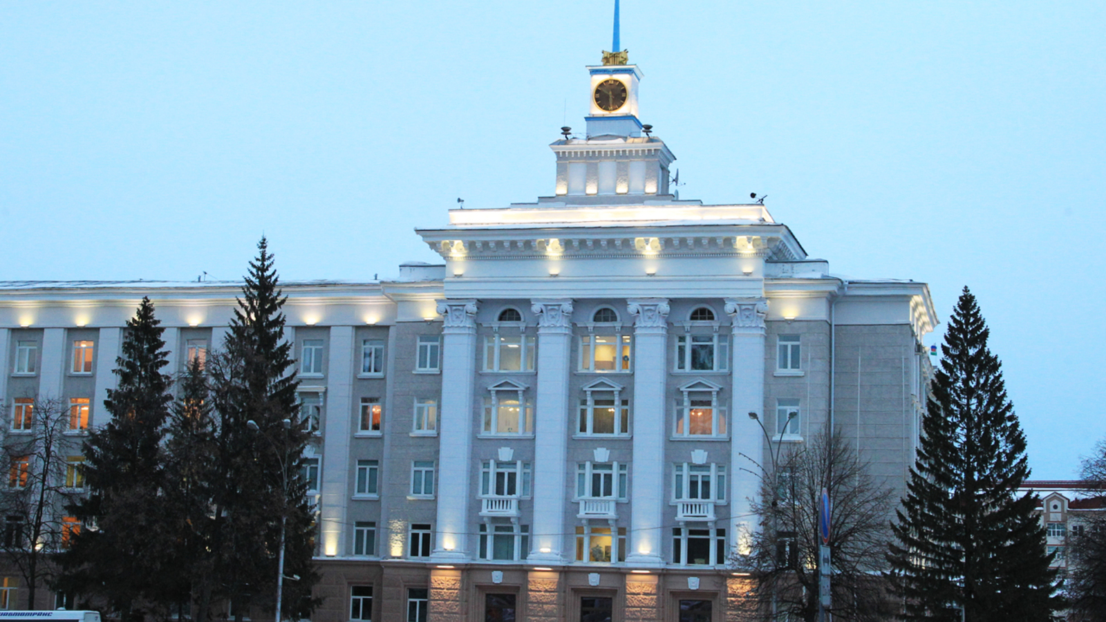 Олег Яровиков