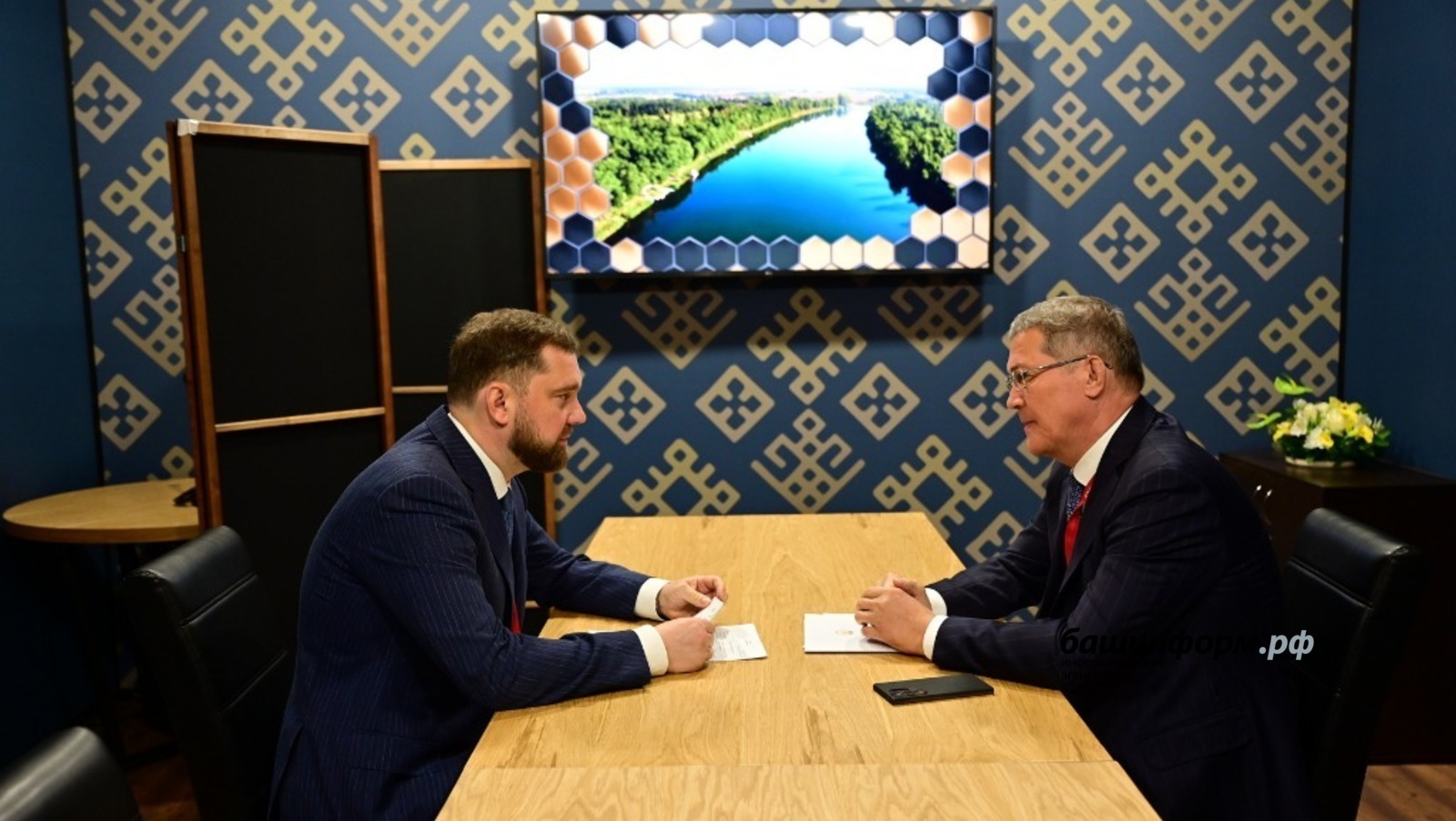Олег Яровиков