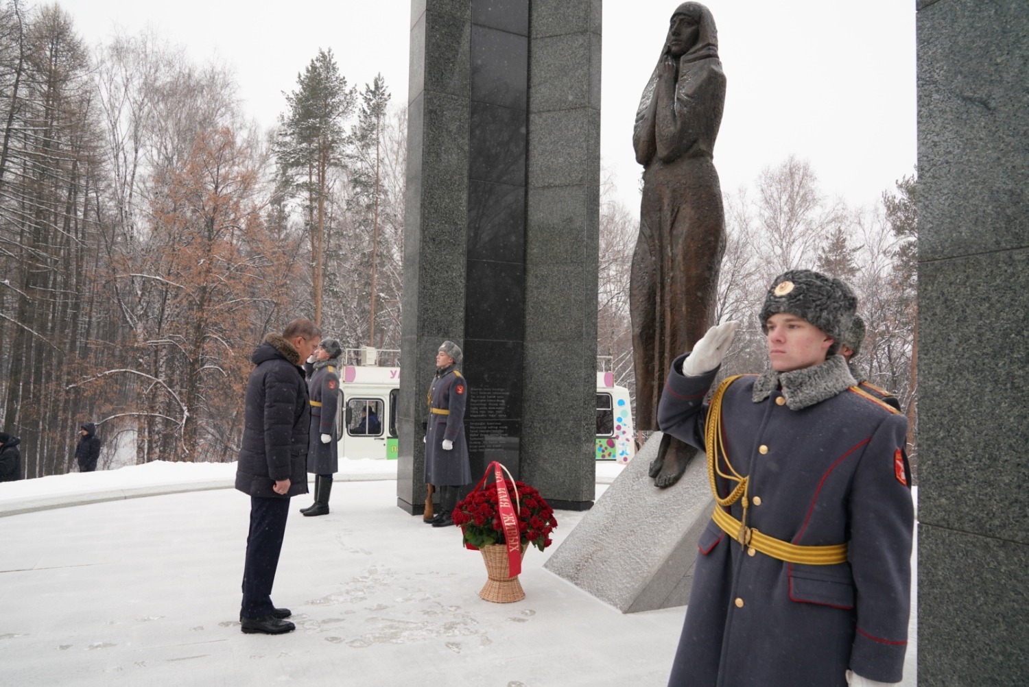 Олег Яровиков