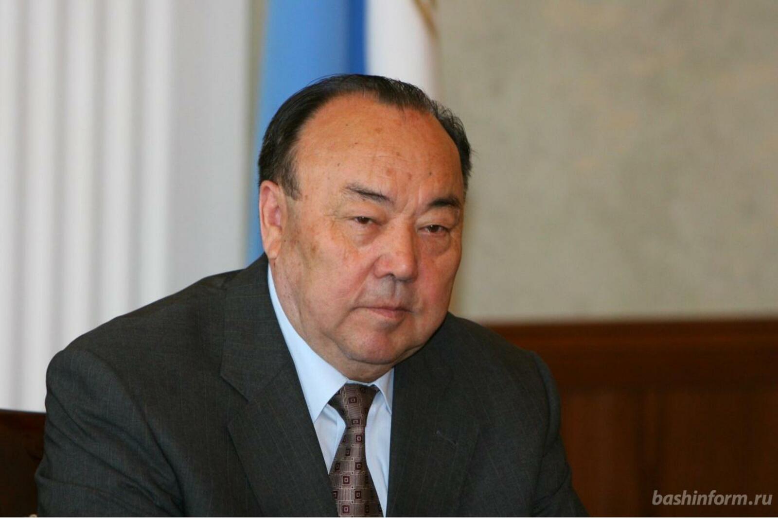 Олег Яровиков