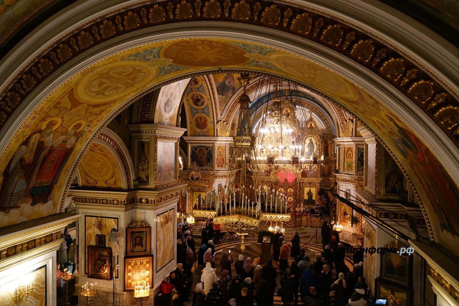 Олег Яровиков