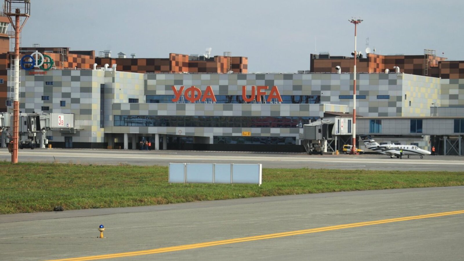 Олег Яровиков