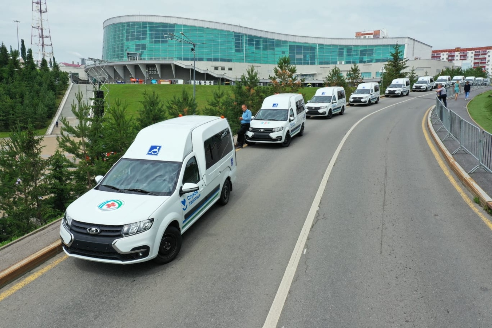 Больницы Башкирии получили 23 автомобиля для маломобильных пациентов