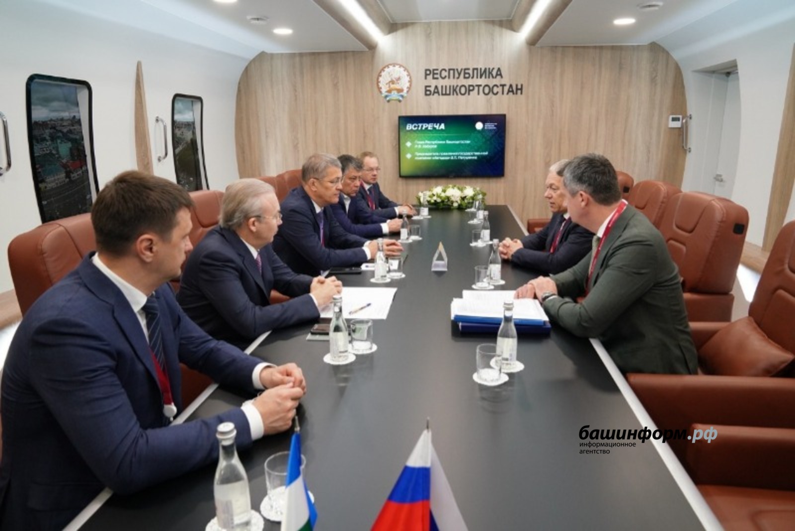 Олег Яровиков
