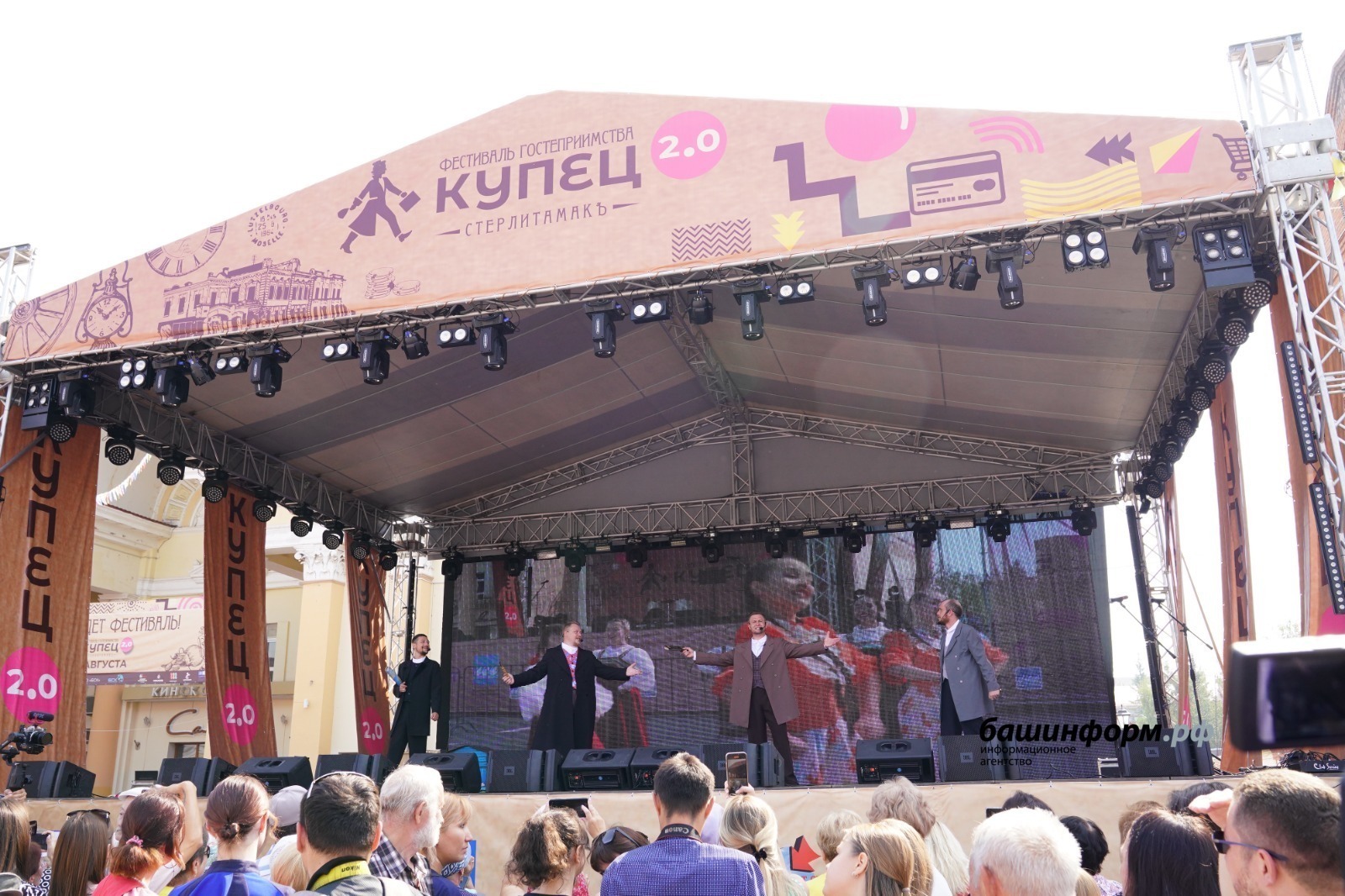 Олег Яровиков