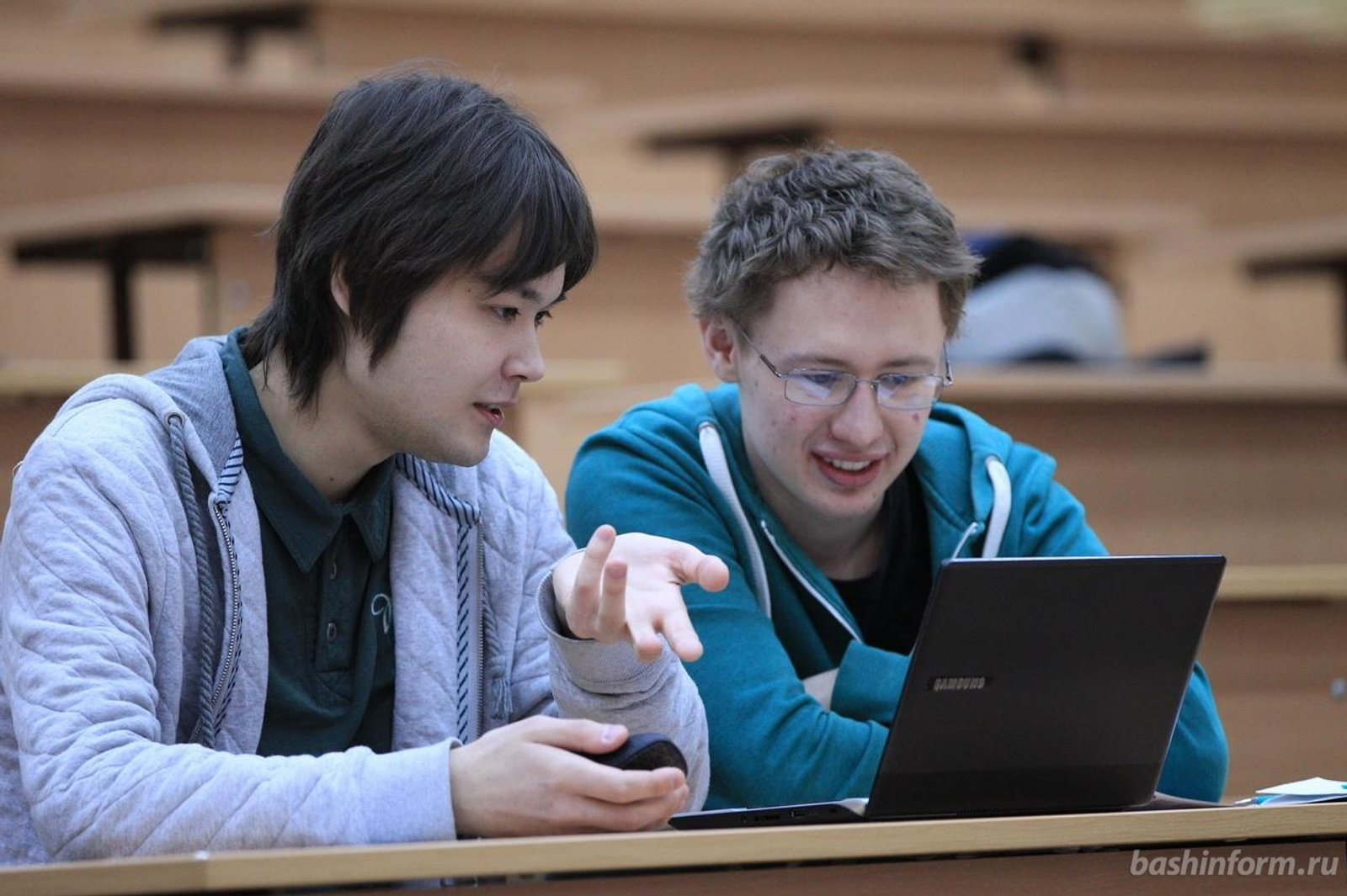 Олег Яровиков