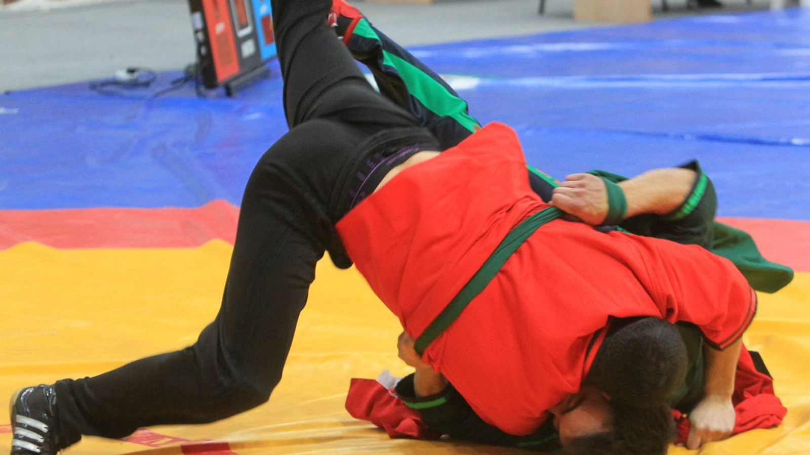 Андрей Старостин