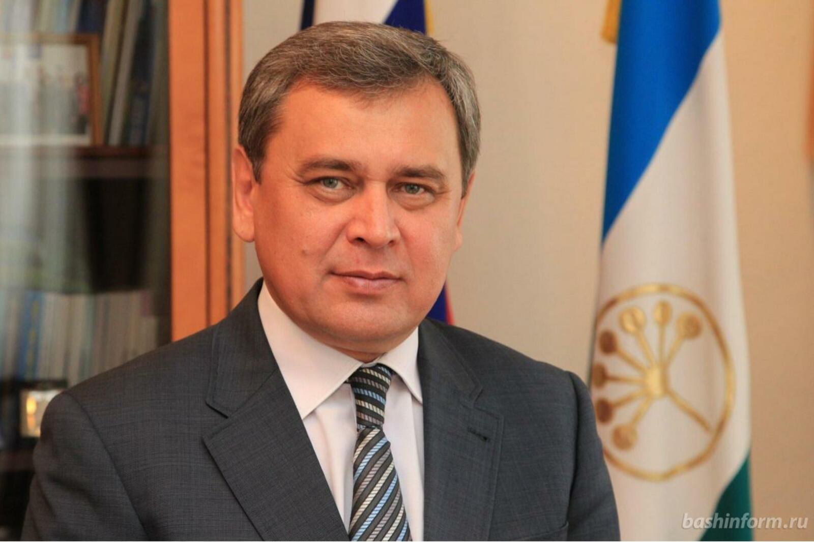 Олег Яровиков