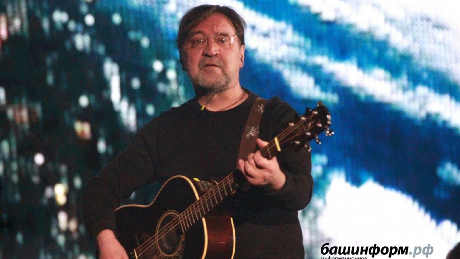 Олег Яровиков