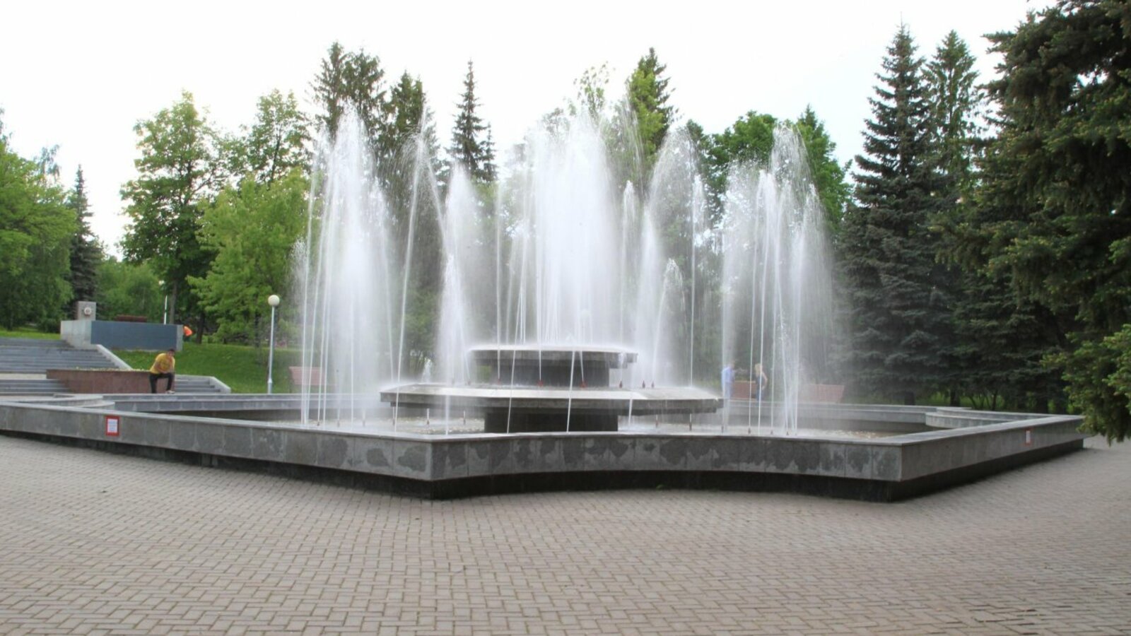 Олег Яровиков