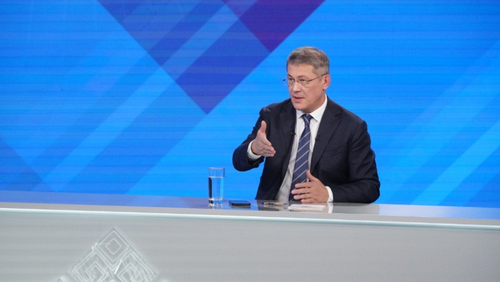 Олег Яровиков