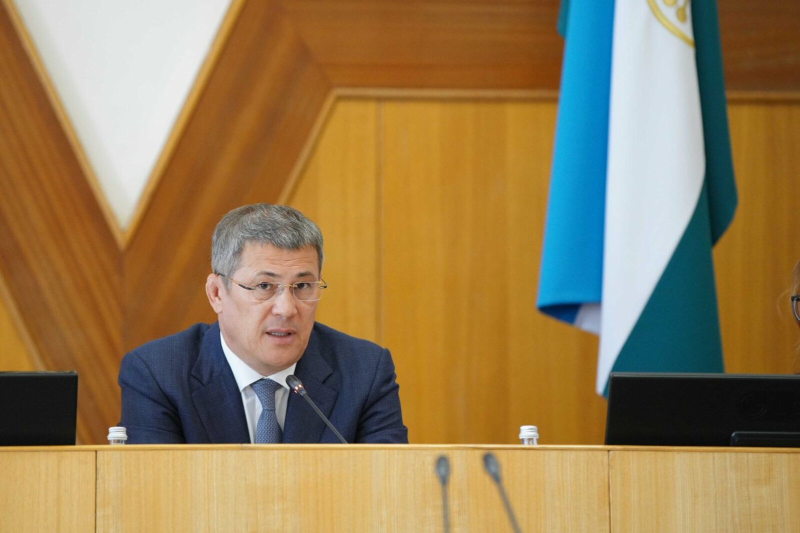 Олег Яровиков